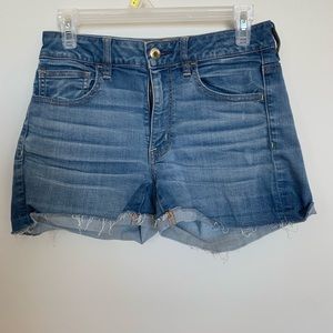 AE super stretch light wash denim shorts size 6